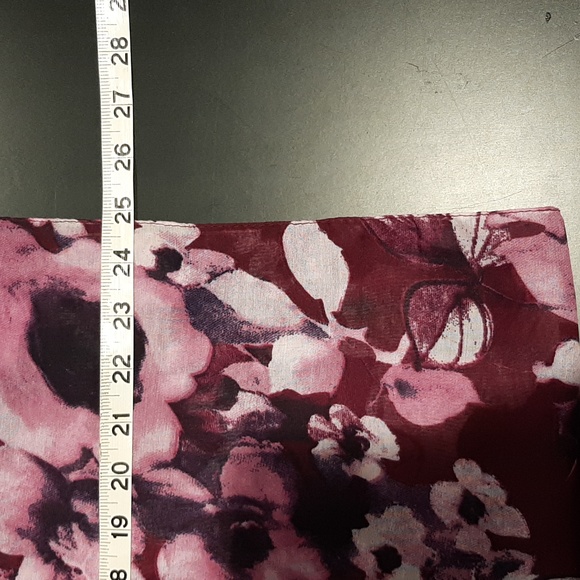 Lightweight Purple & Burgundy floral scarf - Picture 5 of 8